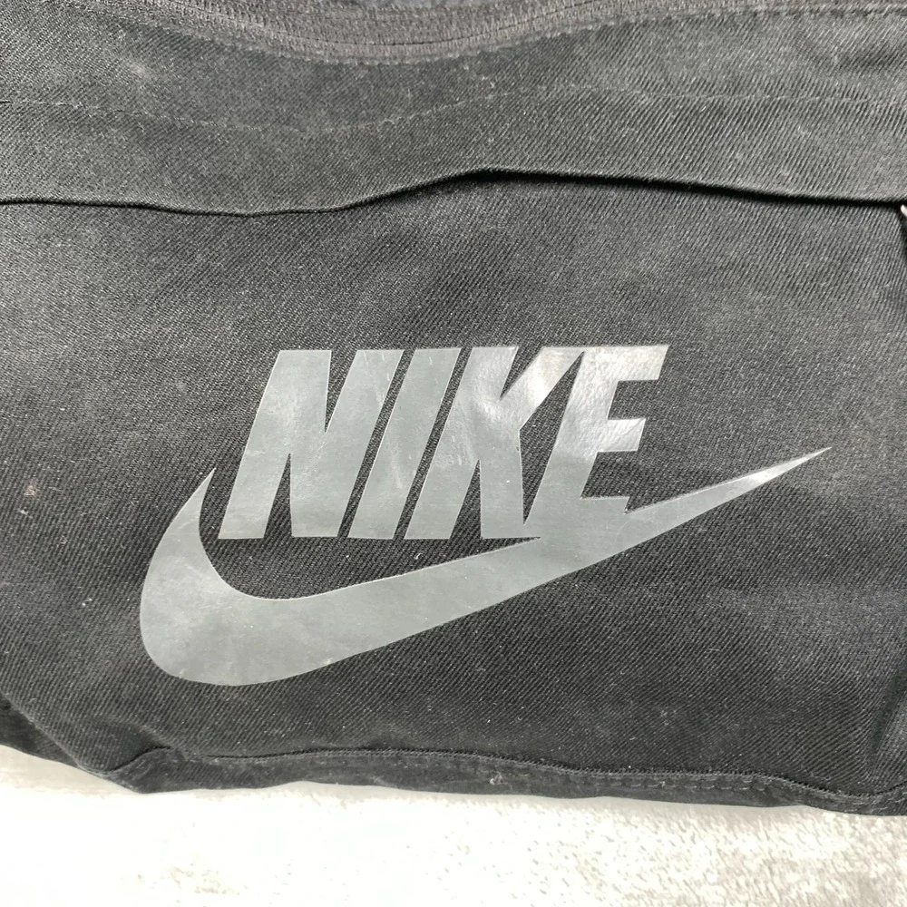 Nike Tech Hip Pack Crossbody Bag Commuter 10L Black Travel Commute Large Fanny